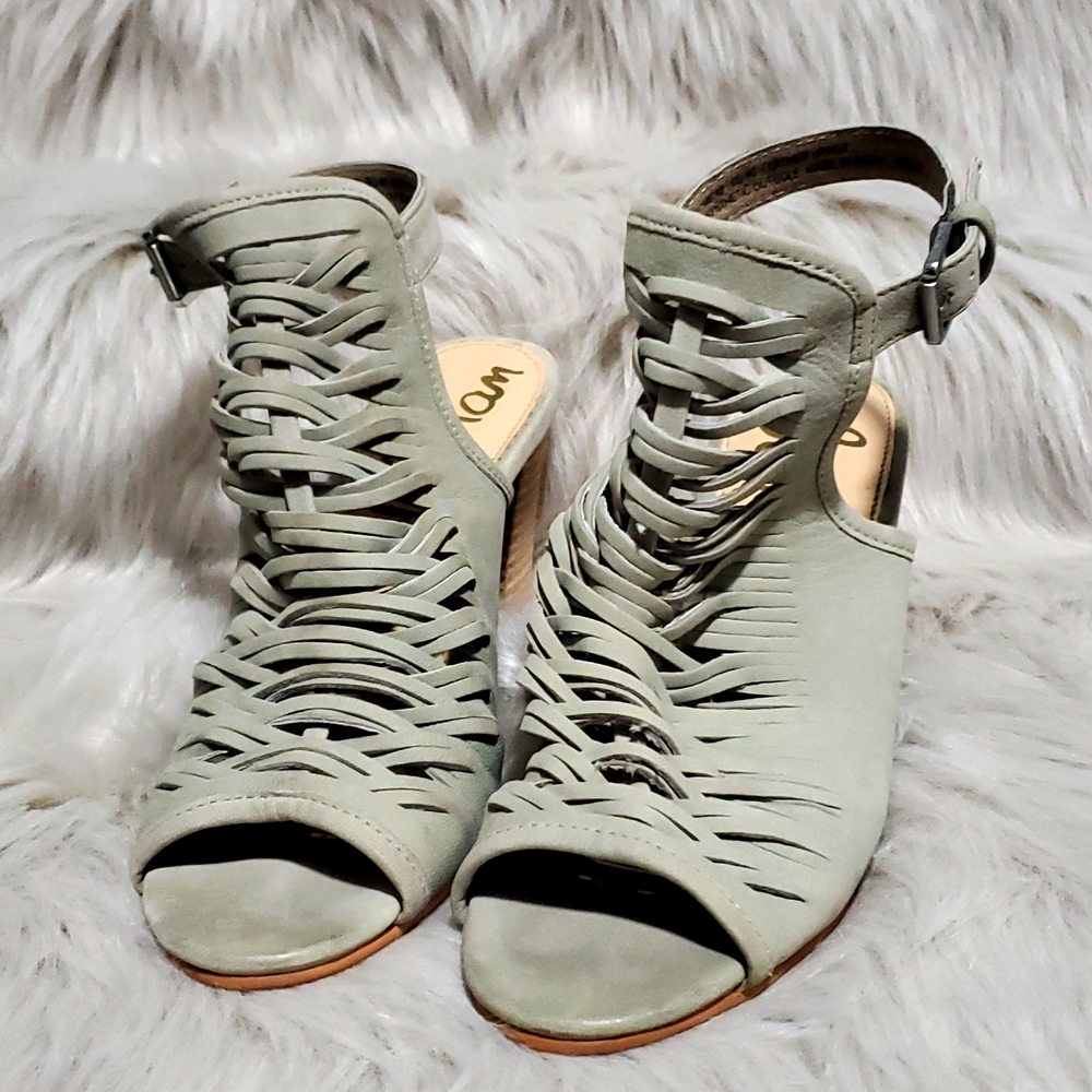 Light taupe 3 inch sandal